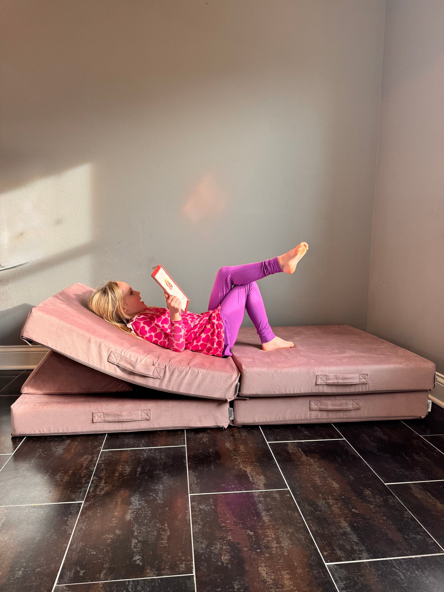 The Figgy play couch