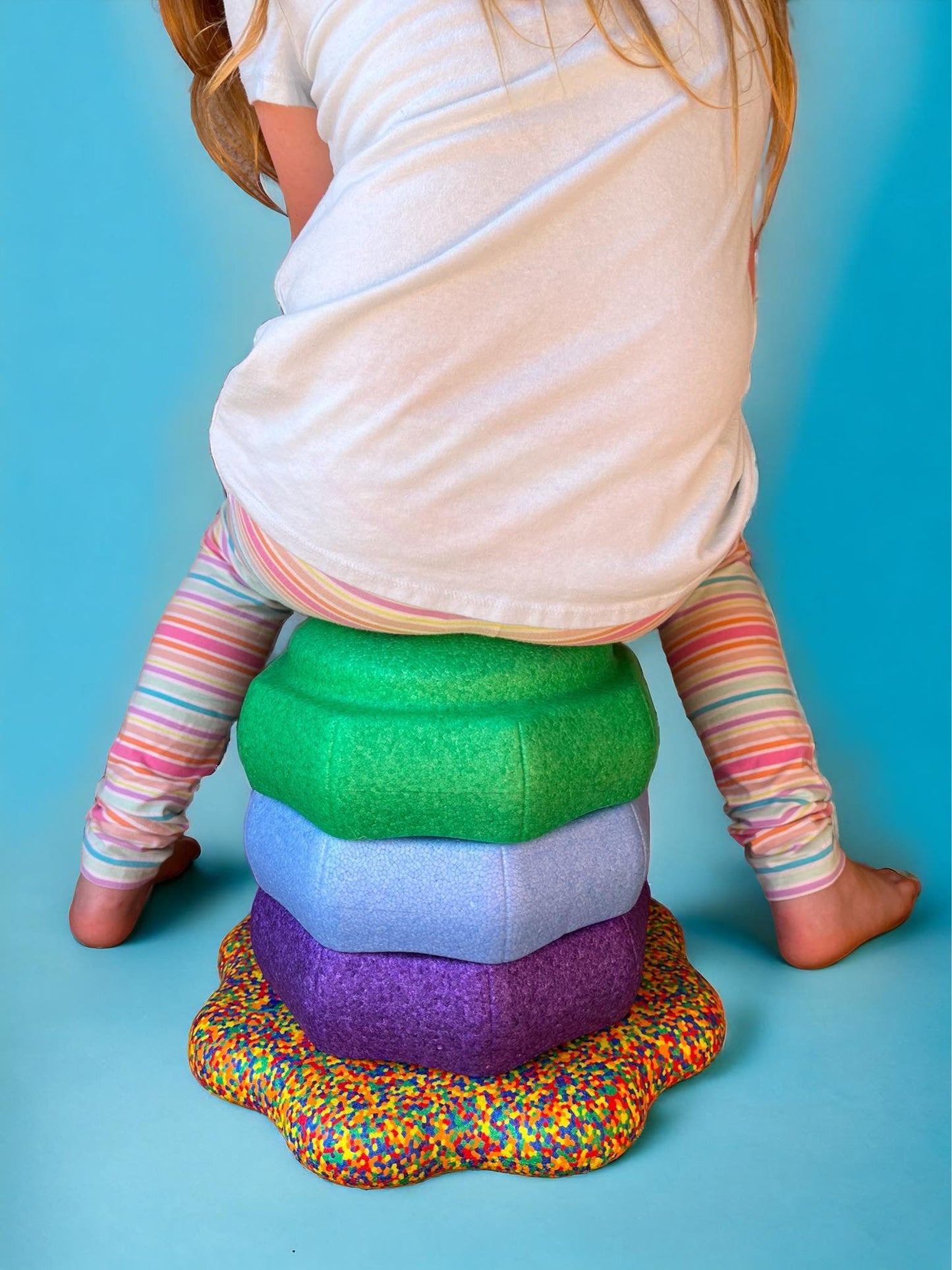 Flower-shaped Balance Board for Stepping Stones in Rainbow Confetti
