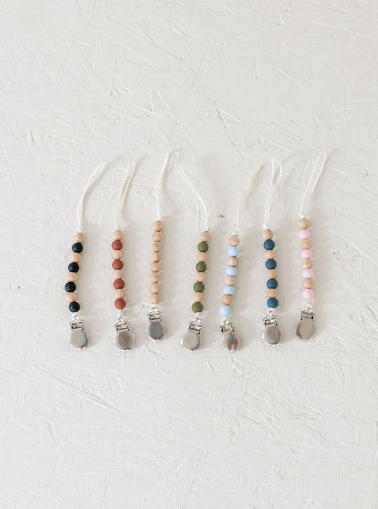 Sandpiper Pacifier Clip