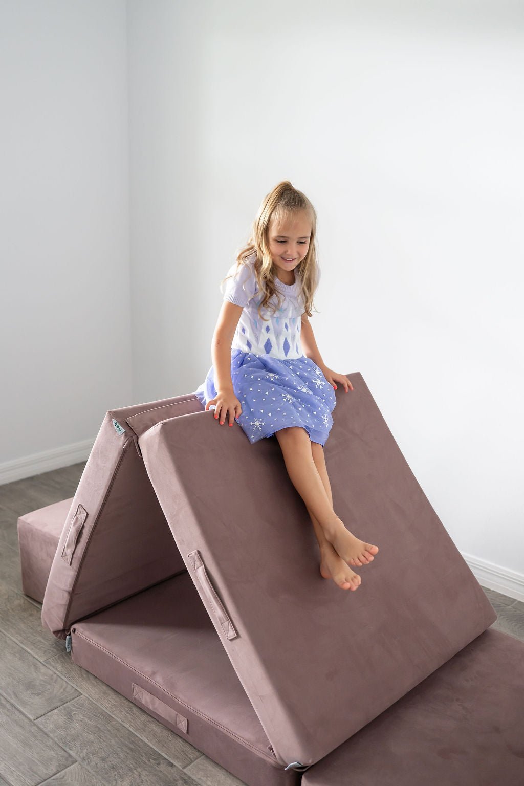 The Figgy play couch