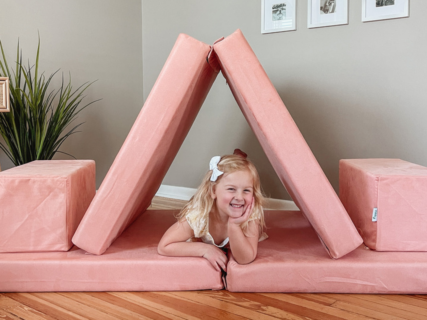 The Figgy play couch