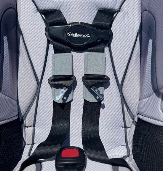 BuckleBuddeez • Toddler | Car Seat Strap Aligner